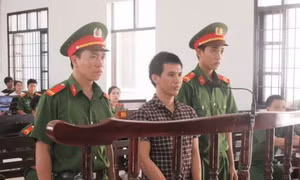 Đâm người yêu 11 nhát dao, kẻ cuồng ghen lĩnh 6 năm tù