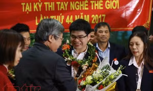 Đoàn thí sinh dự thi tay nghề thế giới đã về đến Việt Nam
