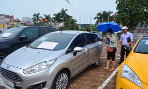 Ô tô cũ bị 'ghẻ lạnh' do giá xe mới giảm mạnh