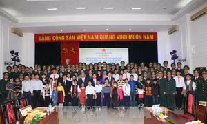 Gặp mặt các thầy giáo mang quân hàm xanh tiêu biểu 