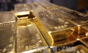 Giá vàng châu Á giảm do USD mạnh lên 