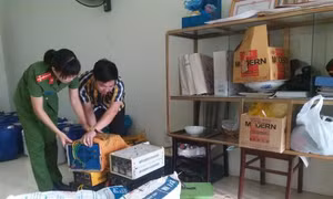 Ngăn chặn đánh bắt cá bằng xung điện trên hồ Hòa Bình