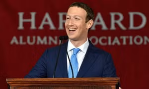 Nhận bằng Harvard sau 12 năm bỏ học, ông chủ Facebook có bài phát biểu triệu 'like'