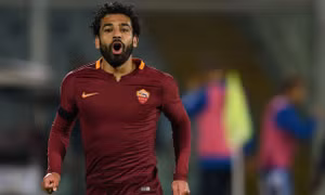 Rượt đuổi Juventus, Roma 'dìm' Pescara xuống Serie B