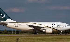 Máy bay dân dụng Pakistan gặp sự cố buộc phải hạ cánh khẩn cấp