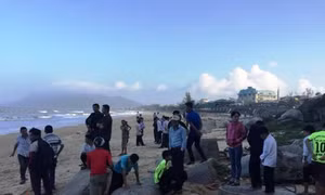 Hà Tĩnh tìm thấy thi thể học sinh bị sóng đánh chìm ở biển Thiên Cầm 