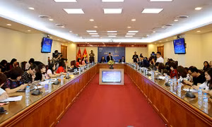 Nhà sản xuất - Tầm nhìn nghệ thuật và thị trường