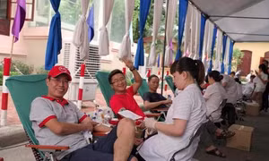 550 đơn vị máu hiến tặng tại chương trình “Hạ Hồng”