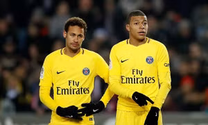 Paris St Germain bất ngờ thua trận đầu tiên của mùa giải trước tân binh Strasbourg