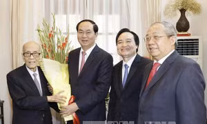 Chủ tịch nước Trần Đại Quang thăm, chúc Tết các trí thức tiêu biểu của thủ đô Hà Nội 