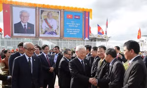 Tổng Bí thư Nguyễn Phú Trọng rời thủ đô Phnom Penh, đi thăm tỉnh Prec Sihanouk 