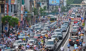 Hà Nội tính toán cấm xe máy, thu phí giờ cao điểm vào nội đô