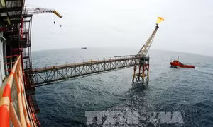 Khai thác dầu thô tiếp tục vượt kế hoạch