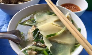 Lập quy chế, loại bỏ kinh doanh “bún mắng, cháo chửi” 