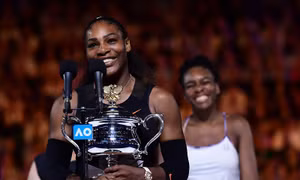 Australia mở rộng: Vượt chị, Serena Williams giành Grand Slam thứ 23
