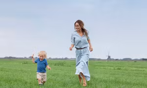Bố mẹ cùng chọn sữa cho con: Có khó không?