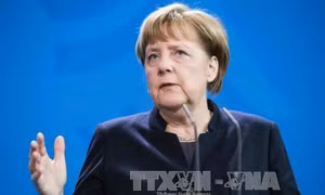 Đảng của Thủ tướng Merkel tạm dẫn đầu bầu cử Đức