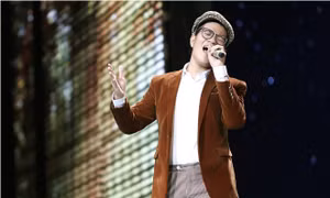The Voice 2017: Anh Đạt với 'Nắng thuỷ tinh' không thể hay hơn
