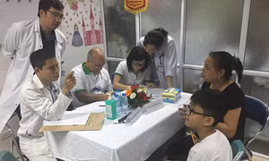  100 em nhỏ khiếm khuyết bộ phận sinh dục được khám, phẫu thuật miễn phí