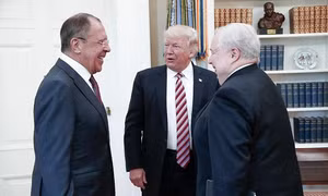 Tổng thống Trump nói gì về vụ lùm xùm lộ tin mật với Nga?