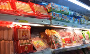 Bà nội trợ Việt chưa nên lo ngại thịt bẩn Brazil