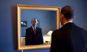 Thợ cắt tóc tiết lộ bí mật chăm sóc tóc ông Obama suốt 20 năm