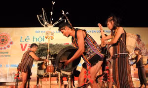 Liên hoan Văn hóa cồng chiêng năm 2017 