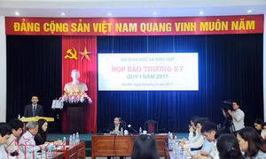 Triển khai chương trình giáo dục phổ thông tổng thể đúng tiến độ