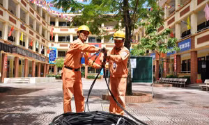 Sản lượng điện tiêu thụ tại Hà Nội phá vỡ mọi kỉ lục