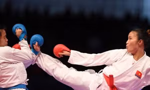 Nguyễn Thị Hồng Anh đoạt HCV karatedo đầy kịch tính 