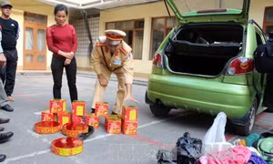 Vận chuyển trái phép hơn 100 kg pháo nổ