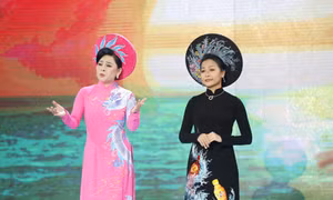 Trần Uyên Phương lần đầu tiên đóng vai 'người đẹp ca hát' trong gameshow Quyền lực ghế nóng 