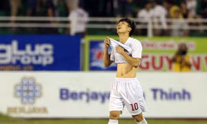 V.League 2017: Hoàng Anh Gia Lai 'khóc hận' phút bù giờ tại sân Thống Nhất 