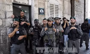 Đụng độ tiếp diễn tại Jerusalem khiến hàng chục người thương vong