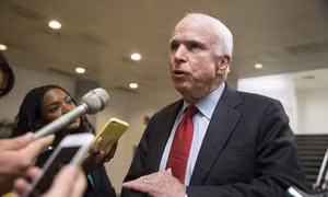 Thượng nghị sĩ McCain: Nhà Trắng phải giải quyết bê bối tầm cỡ 'Watergate'