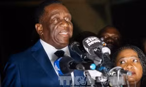 Tân Tổng thống Zimbabwe kêu gọi đảng cầm quyền vực dậy nền kinh tế
