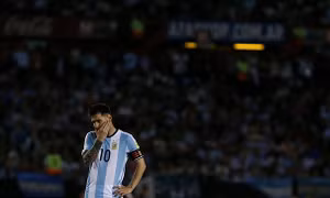 Lionel Messi nhận án cấm thi đấu quốc tế 4 trận ngay trước giờ ra sân Bolivia