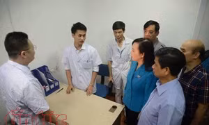 Bộ trưởng Y tế lo ngại trước sự ‘nhếch nhác’ tại Phòng khám Thiên Tâm