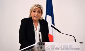 Bầu cử Pháp: Ứng cử viên Le Pen từ chối lệnh triệu tập