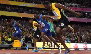 Usain Bolt thua Justin Gatlin trong lần thi đấu 100m cuối cùng