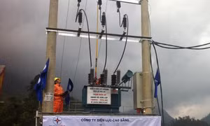 Điện về sáng bản vùng cao 