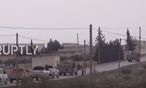 400 lính thủy đánh bộ Mỹ trên xe thiết giáp đổ bộ vào chiến trường Raqqa