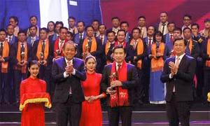 Trao Giải thưởng Sao đỏ - Doanh nhân trẻ Việt Nam tiêu biểu năm 2017 