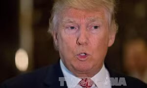 4 năm nữa, đế chế kinh doanh Trump không ký hợp đồng mới với nước ngoài