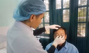 Các vụ hành hung nhân viên y tế - góc nhìn từ hai phía