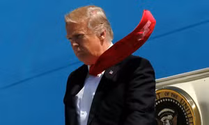Nhìn lại 100 ngày đầu ông Trump ghi dấu ấn trên cương vị Tổng thống Mỹ