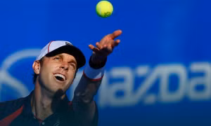 Nadal vô phương giải câu hỏi khó Sam Querrey, Murray vô địch Dubai