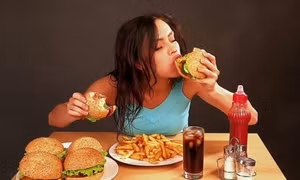 Xét nghiệm nước tiểu, biết tối qua ăn gì