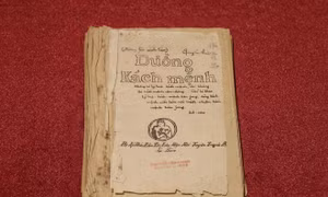 Những hình ảnh nổi bật tại trưng bày 'Ánh sáng từ Đường Kách mệnh'