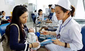Tuần qua, Hà Nội gia tăng bệnh nhân mắc sởi, ho gà